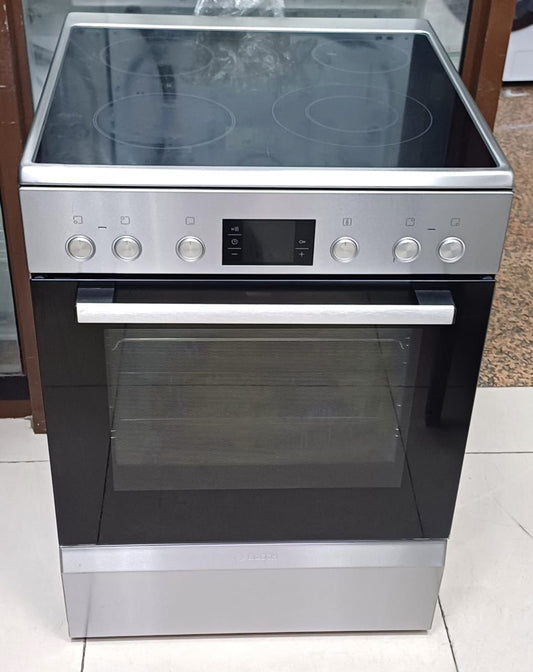Bosch Electric Cooker with Ceramic Glass Hob – Freestanding 4-Burner Range with Oven